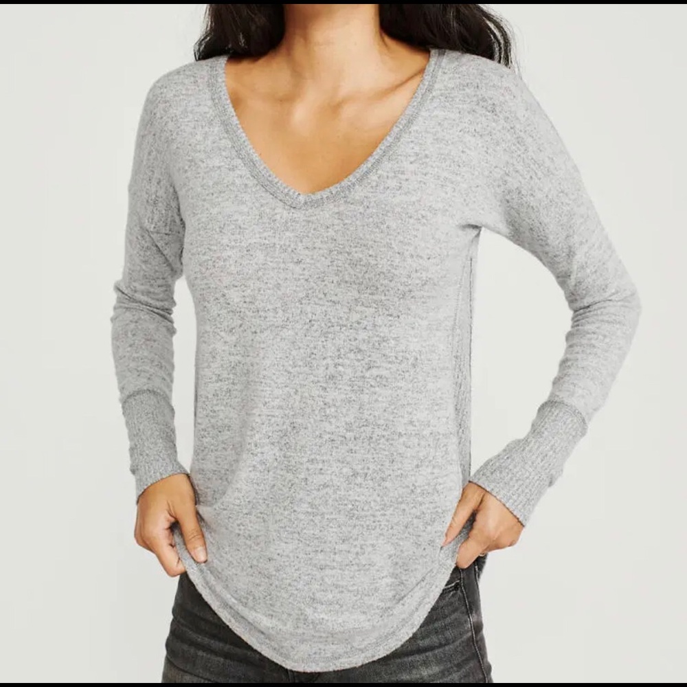 Abercrombie Long Sleeve Cozy V-neck Legging Tee